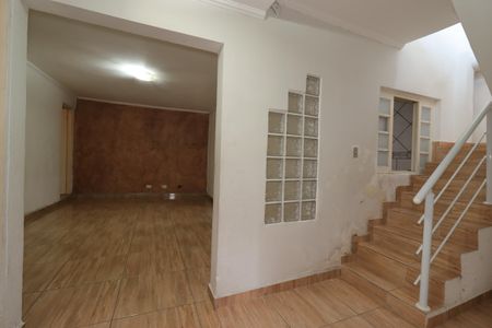 Casa para alugar com 80m², 2 quartos e 1 vagaEntrada