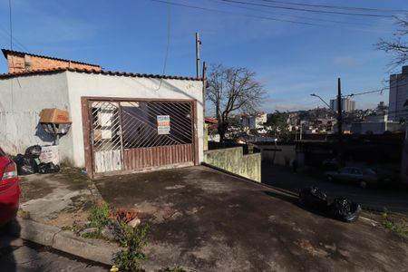 Casa para alugar com 80m², 2 quartos e 1 vagaFachada