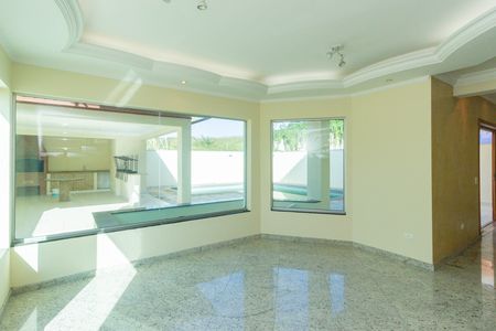 Sala de casa à venda com 6 quartos, 750m² em São Domingos, São Paulo