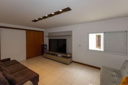 Casa de condomínio para alugar com 802m², 4 quartos e 4 vagas Casa de condomínio para alugar com 802m², 4 quartos e 4 vagasSala de TV