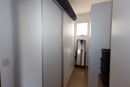 Casa de condomínio para alugar com 802m², 4 quartos e 4 vagas Casa de condomínio para alugar com 802m², 4 quartos e 4 vagasCloset da Suíte 1