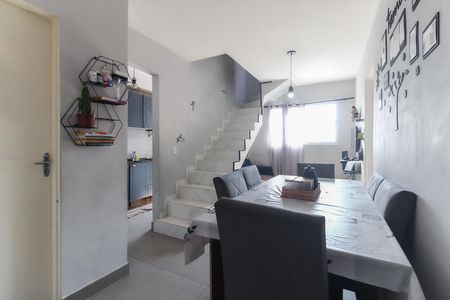 Apartamento para alugar com 61m², 4 quartos e 1 vaga Apartamento para alugar com 61m², 4 quartos e 1 vagaSala