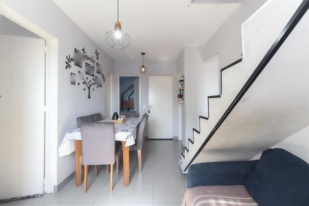 Apartamento para alugar com 61m², 4 quartos e 1 vaga Apartamento para alugar com 61m², 4 quartos e 1 vagaSala