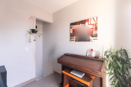 Apartamento para alugar com 61m², 4 quartos e 1 vaga Apartamento para alugar com 61m², 4 quartos e 1 vagaEscritório