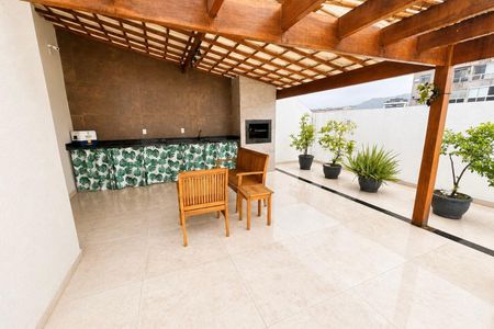 Apartamento à venda com 240m², 4 quartos e 2 vagas