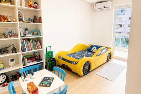 Apartamento à venda com 240m², 4 quartos e 2 vagas