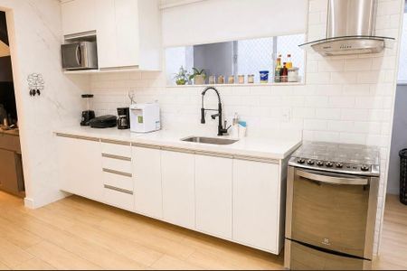 Apartamento à venda com 240m², 4 quartos e 2 vagas