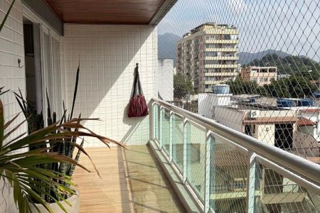 Apartamento à venda com 240m², 4 quartos e 2 vagas