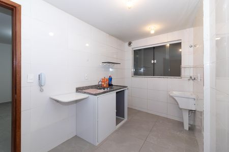 Apartamento para alugar com 34m², 2 quartos e sem vaga Apartamento para alugar com 34m², 2 quartos e sem vagaCozinha e Área de Serviço
