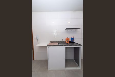 Apartamento para alugar com 34m², 2 quartos e sem vaga Apartamento para alugar com 34m², 2 quartos e sem vagaCozinha e Área de Serviço