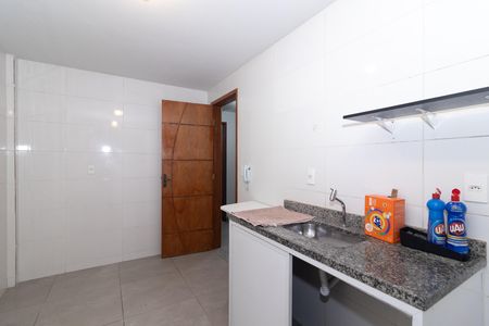 Apartamento para alugar com 34m², 2 quartos e sem vaga Apartamento para alugar com 34m², 2 quartos e sem vagaCozinha e Área de Serviço