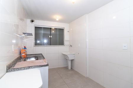 Apartamento para alugar com 34m², 2 quartos e sem vaga Apartamento para alugar com 34m², 2 quartos e sem vagaCozinha e Área de Serviço
