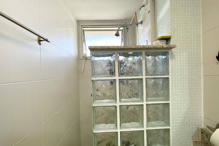 Apartamento à venda com 190m², 4 quartos e 3 vagas Apartamento à venda com 190m², 4 quartos e 3 vagasBanheiro da Suíte 1