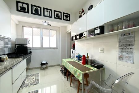 Cozinha de apartamento à venda com 4 quartos, 190m² em Buritis, Belo Horizonte