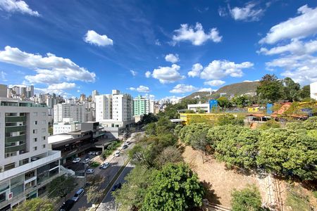 Apartamento à venda com 190m², 4 quartos e 3 vagas Apartamento à venda com 190m², 4 quartos e 3 vagasVista da Suite