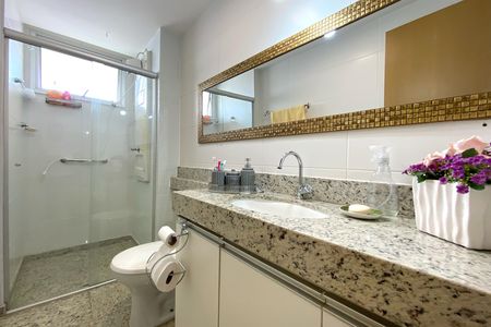 Apartamento à venda com 190m², 4 quartos e 3 vagas Apartamento à venda com 190m², 4 quartos e 3 vagasBanheiro