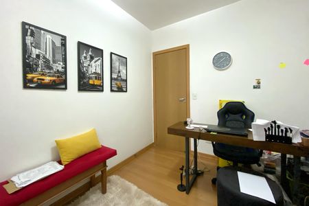 Apartamento à venda com 190m², 4 quartos e 3 vagas Apartamento à venda com 190m², 4 quartos e 3 vagasQuarto 2