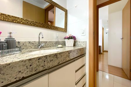 Apartamento à venda com 190m², 4 quartos e 3 vagas Apartamento à venda com 190m², 4 quartos e 3 vagasBanheiro