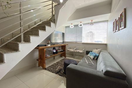 Apartamento à venda com 190m², 4 quartos e 3 vagas Apartamento à venda com 190m², 4 quartos e 3 vagasSala de Estar