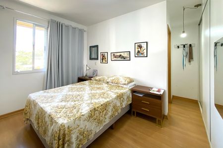 Apartamento à venda com 190m², 4 quartos e 3 vagas Apartamento à venda com 190m², 4 quartos e 3 vagasSuite
