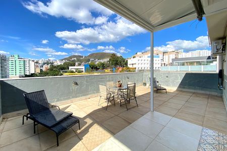 Apartamento à venda com 190m², 4 quartos e 3 vagas Apartamento à venda com 190m², 4 quartos e 3 vagasCobertura