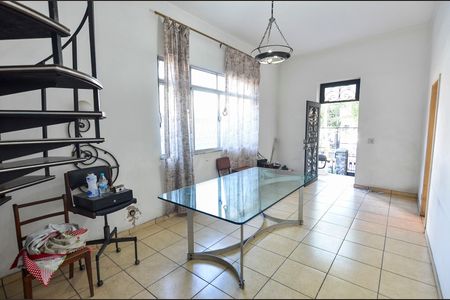 Sala de casa para alugar com 5 quartos, 241m² em Vasco da Gama, Rio de Janeiro