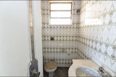 Casa para alugar com 241m², 5 quartos e 2 vagas Casa para alugar com 241m², 5 quartos e 2 vagasBanheiro 2