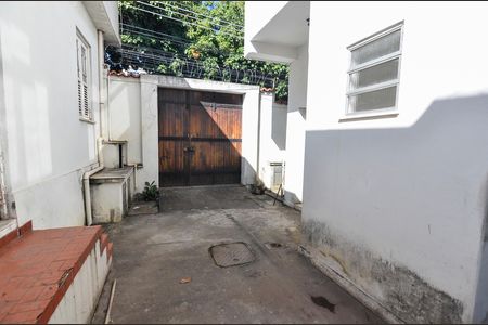 Casa para alugar com 241m², 5 quartos e 2 vagas Casa para alugar com 241m², 5 quartos e 2 vagasÁrea de Serviço