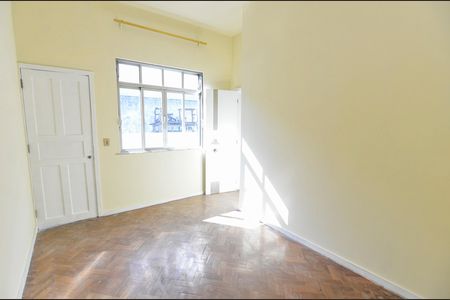 Casa para alugar com 241m², 5 quartos e 2 vagas Casa para alugar com 241m², 5 quartos e 2 vagasQuarto 4
