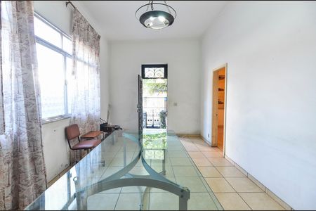 Sala de casa para alugar com 5 quartos, 241m² em Vasco da Gama, Rio de Janeiro