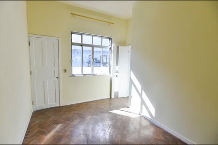 Casa para alugar com 241m², 5 quartos e 2 vagas Casa para alugar com 241m², 5 quartos e 2 vagasQuarto 4