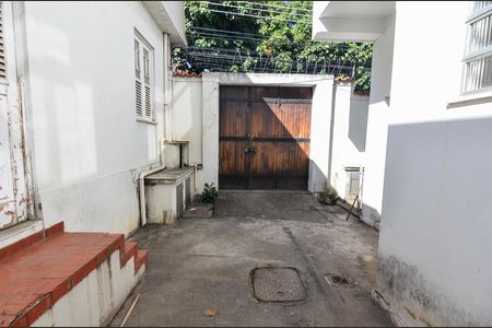 Casa para alugar com 241m², 5 quartos e 2 vagas Casa para alugar com 241m², 5 quartos e 2 vagasÁrea de Serviço