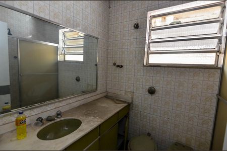 Casa para alugar com 241m², 5 quartos e 2 vagas Casa para alugar com 241m², 5 quartos e 2 vagasBanheiro 3