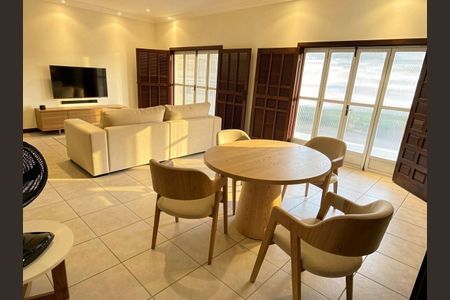 Sala de casa para alugar com 3 quartos, 150m² em Cascadura, Rio de Janeiro