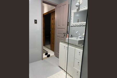 Banheiro de casa para alugar com 3 quartos, 150m² em Cascadura, Rio de Janeiro