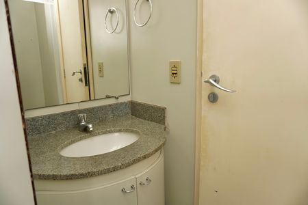 Apartamento para alugar com 70m², 2 quartos e 2 vagas Apartamento para alugar com 70m², 2 quartos e 2 vagasBanheiro Social