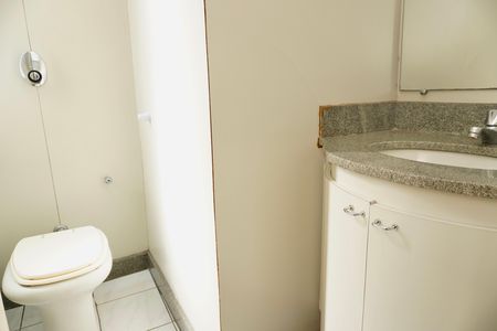 Apartamento para alugar com 70m², 2 quartos e 2 vagas Apartamento para alugar com 70m², 2 quartos e 2 vagasBanheiro Social