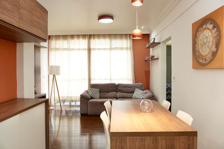 Apartamento para alugar com 70m², 2 quartos e 2 vagas Apartamento para alugar com 70m², 2 quartos e 2 vagasSala