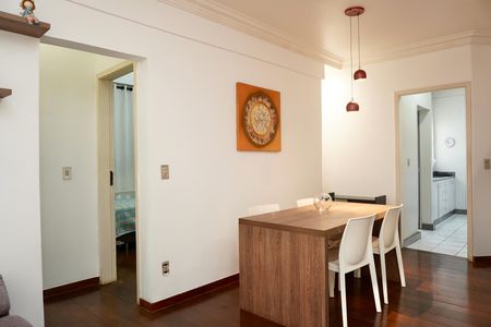 Apartamento para alugar com 70m², 2 quartos e 2 vagas Apartamento para alugar com 70m², 2 quartos e 2 vagasSala