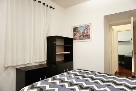 Apartamento para alugar com 70m², 2 quartos e 2 vagas Apartamento para alugar com 70m², 2 quartos e 2 vagasSuíte