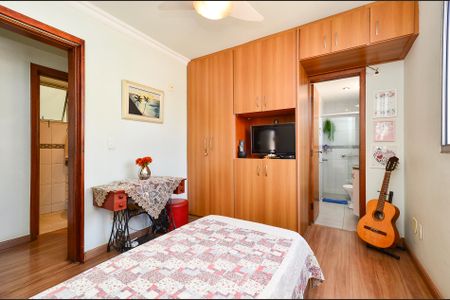 Apartamento à venda com 85m², 4 quartos e 2 vagasSuíte 