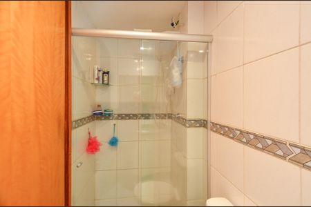 Apartamento à venda com 85m², 4 quartos e 2 vagasBanheiro Social