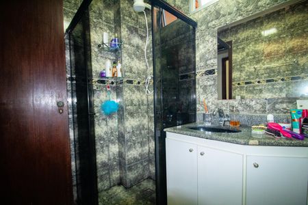 Banheiro Social de apartamento à venda com 3 quartos, 94m² em Palmeiras, Belo Horizonte