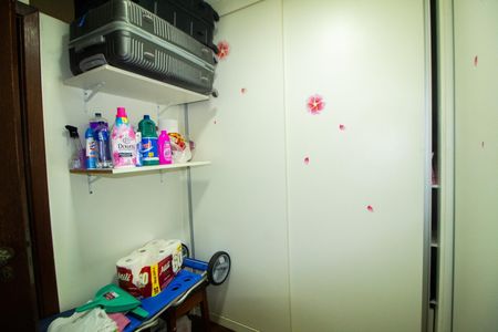 Quarto de Serviço de apartamento à venda com 3 quartos, 94m² em Palmeiras, Belo Horizonte