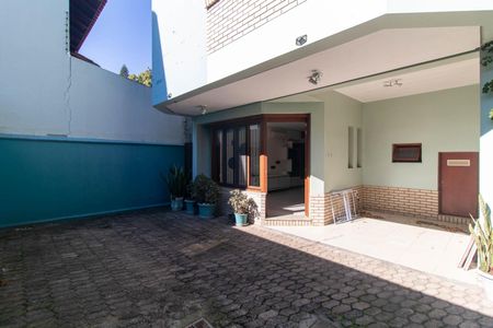 Casa de condomínio para alugar com 156m², 3 quartos e 1 vaga Casa de condomínio para alugar com 156m², 3 quartos e 1 vagaFachada
