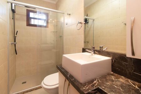 Casa de condomínio para alugar com 156m², 3 quartos e 1 vaga Casa de condomínio para alugar com 156m², 3 quartos e 1 vagaBanheiro