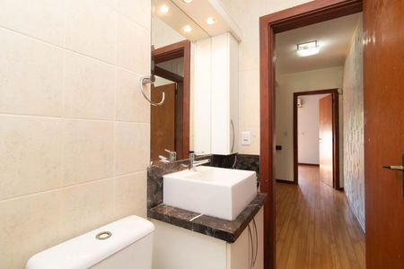 Casa de condomínio para alugar com 156m², 3 quartos e 1 vaga Casa de condomínio para alugar com 156m², 3 quartos e 1 vagaBanheiro