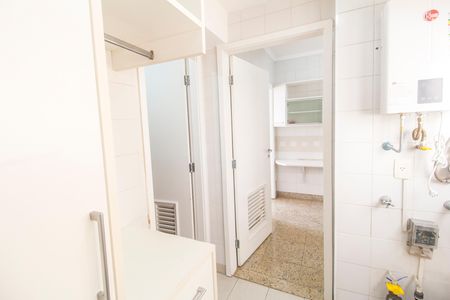 Apartamento à venda com 94m², 2 quartos e 2 vagas Apartamento à venda com 94m², 2 quartos e 2 vagasÁrea de Serviço