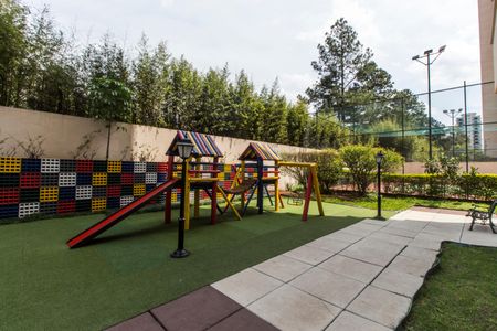 Apartamento à venda com 94m², 2 quartos e 2 vagasÁrea comum - Playground