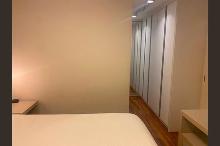 Apartamento à venda com 107m², 3 quartos e 3 vagasQuarto